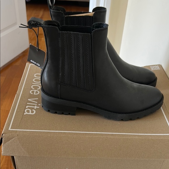 Dolce Vita Shoes - Dolce Vita Black Leather Chelsea Ankle Boots